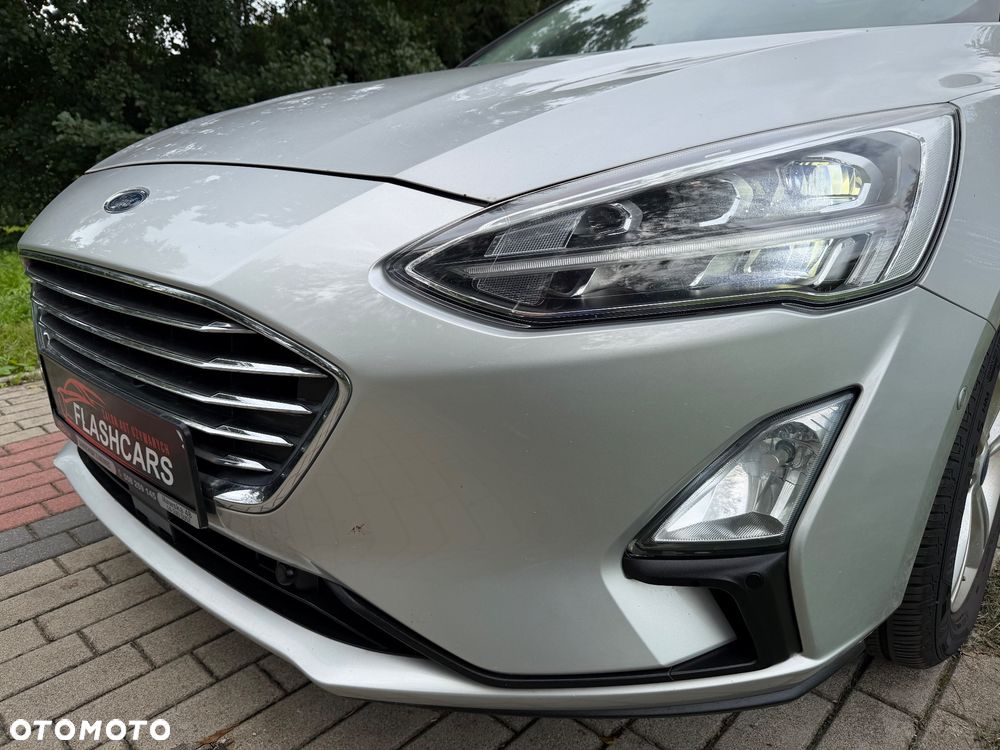 Ford Focus 1.0 EcoBoost STart-Stopp-System TITANIUM X - 29