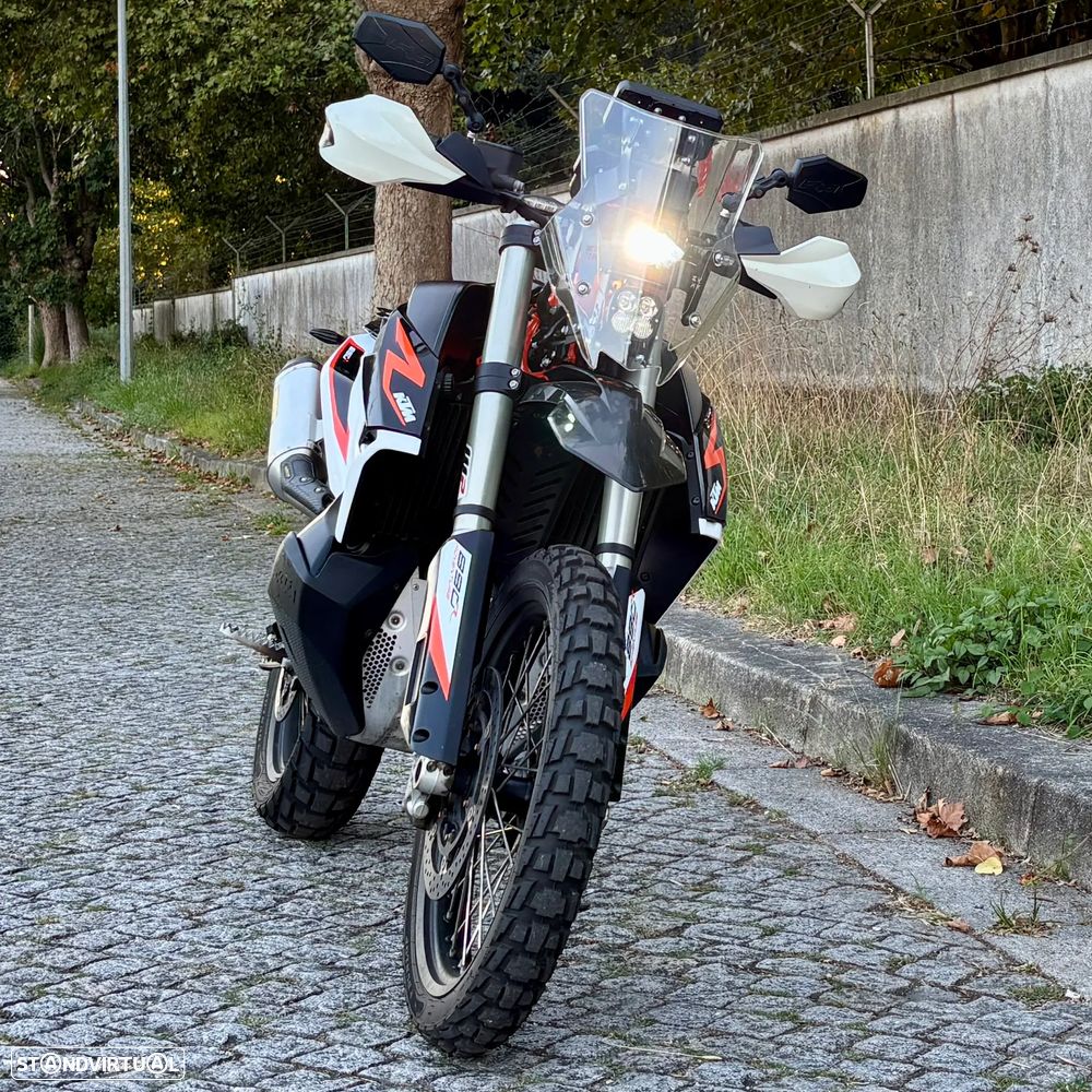 KTM 890 Adventure R - 13