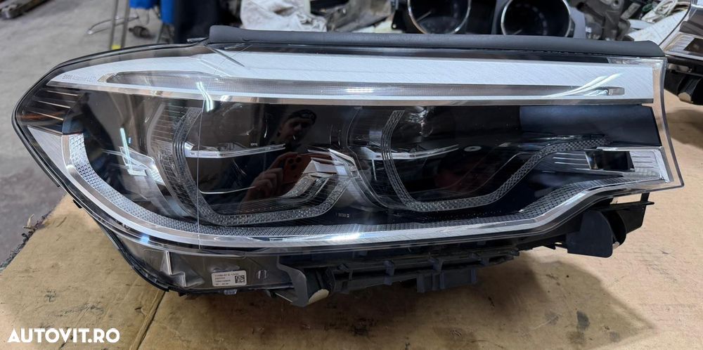 Far dreapta full led adaptive BMW G30, G31 an 2017-2023 stare perfecta cod 8499122 - 2
