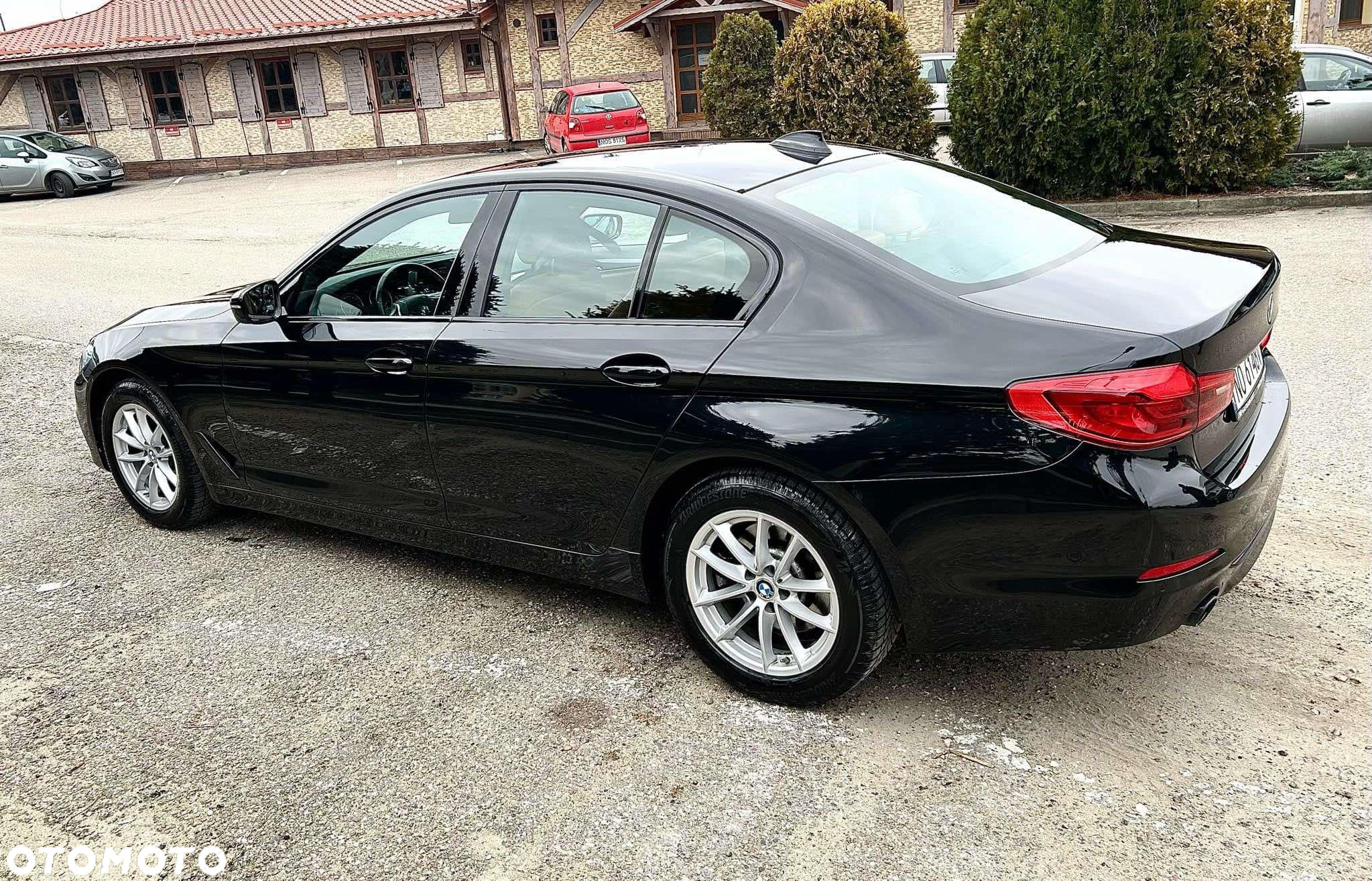 BMW Seria 5 518d Sport Line - 4