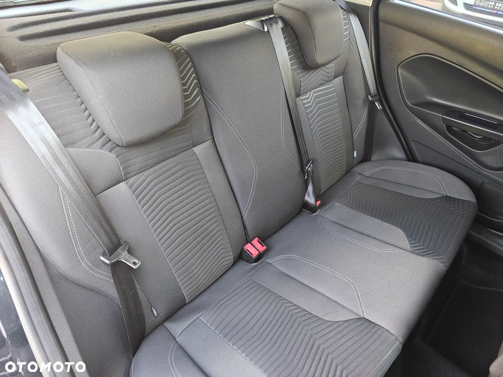Ford Fiesta 1.0 EcoBoost Titanium - 25