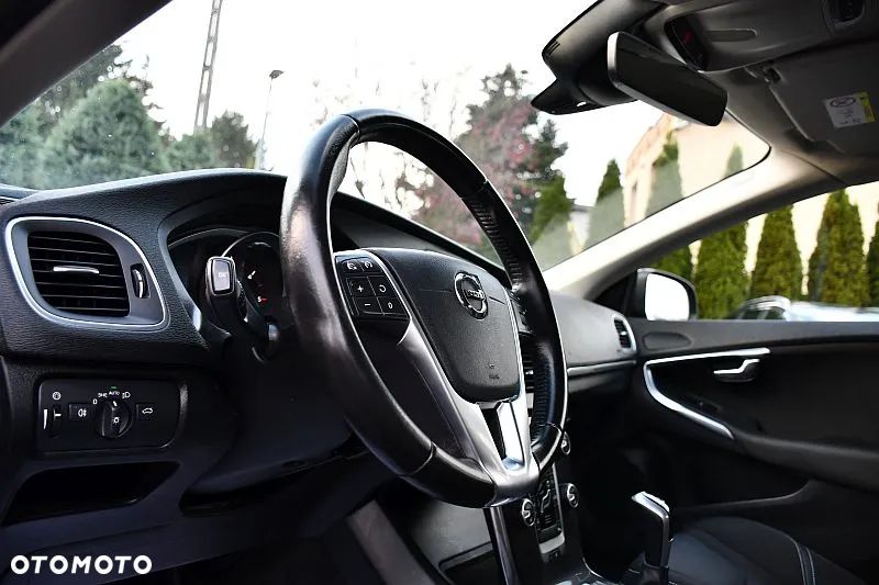 Volvo V40 D2 Momentum - 11