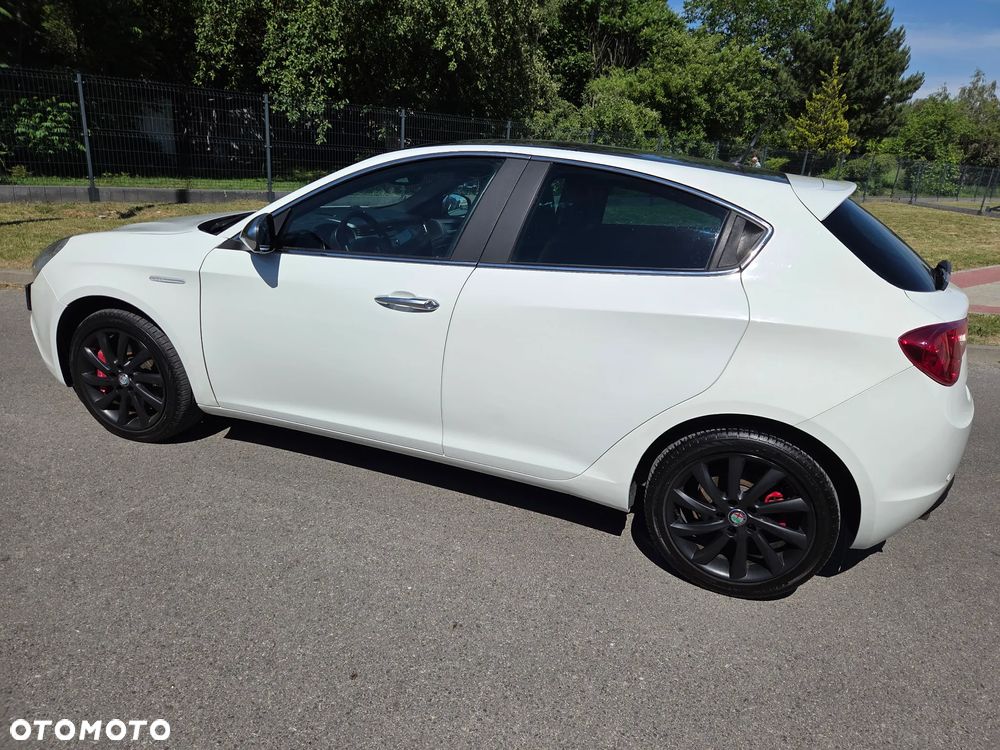 Alfa Romeo Giulietta 1.6 JTDM Distinctive - 4