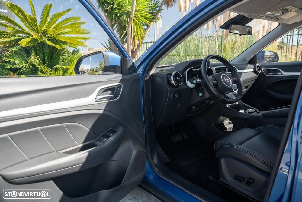 MG ZS EV 44.5 kWh Luxury - 19