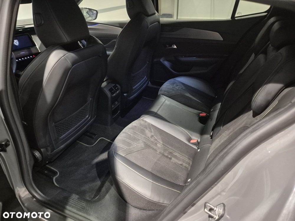 Peugeot 408 1.6 Plug-In Hybrid 225 GT EAT8 - 9