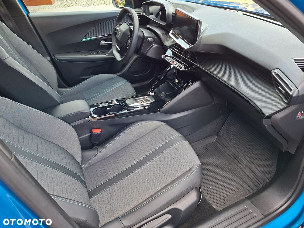 Peugeot 2008 50kWh Allure - 16