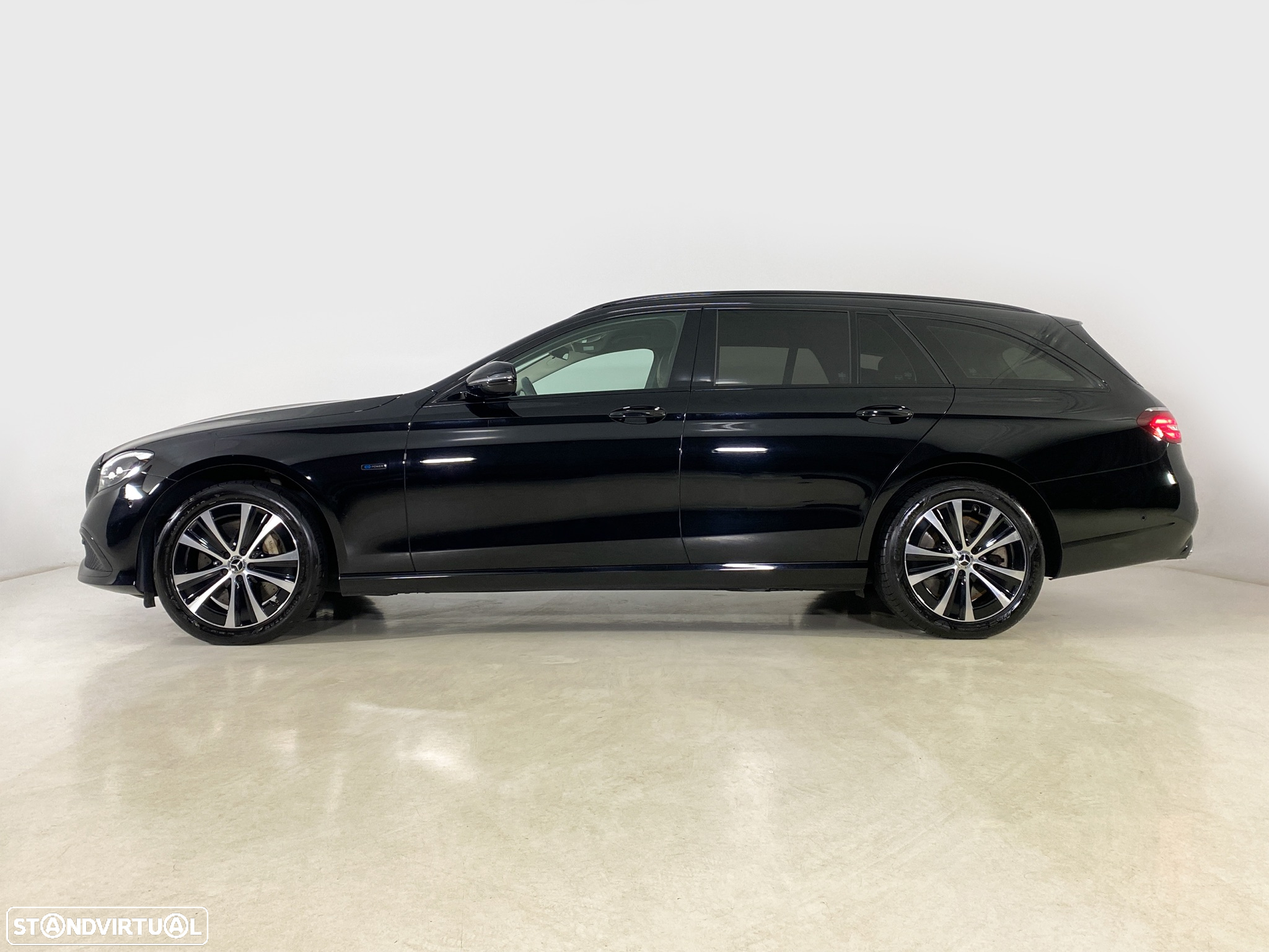 Mercedes-Benz E 300 de Avantgarde 4Matic - 2