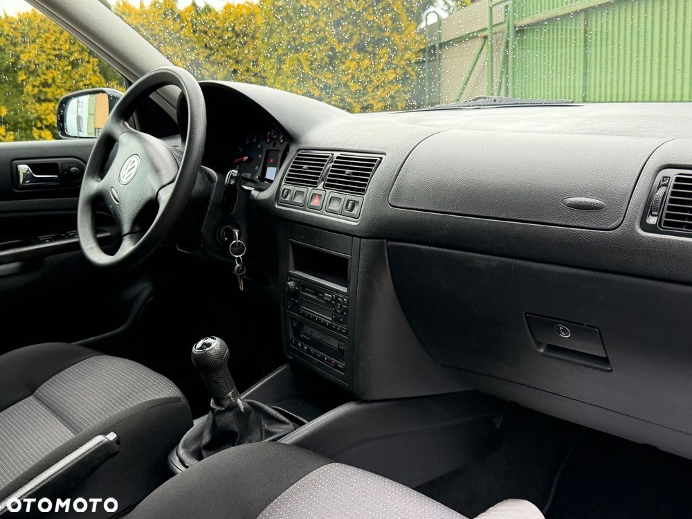 Volkswagen Golf - 19