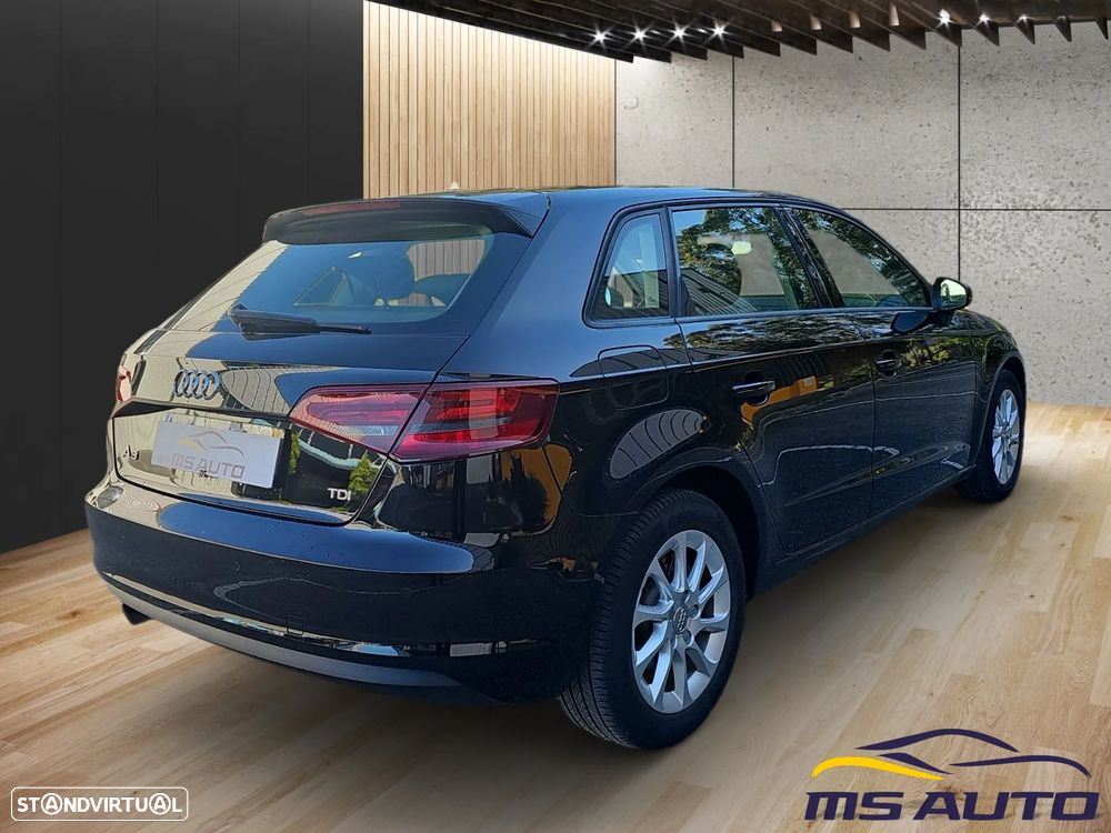 Audi A3 Sportback 1.6 TDI Attraction - 4