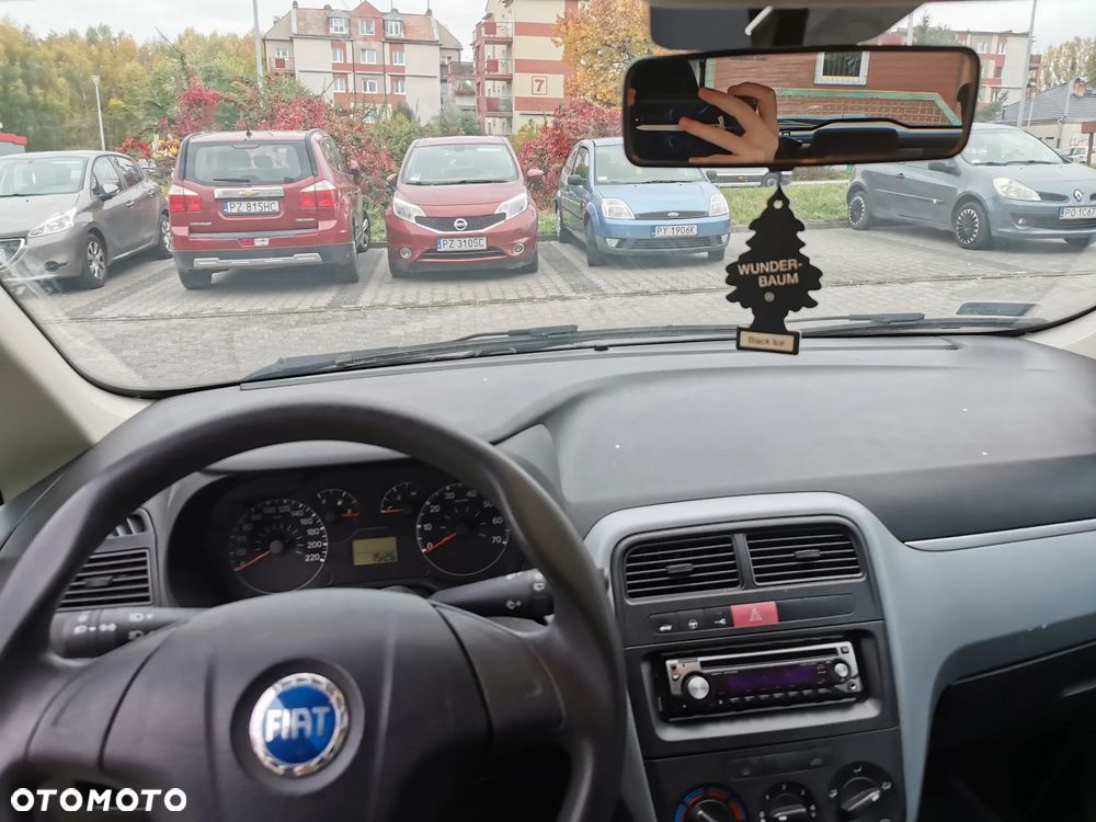 Fiat Grande Punto 2006 photo 4