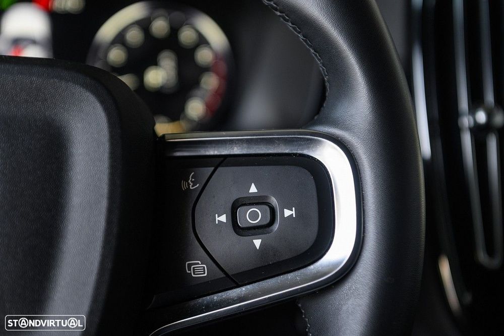 Volvo XC 40 1.5 T2 Plus Dark Auto - 52