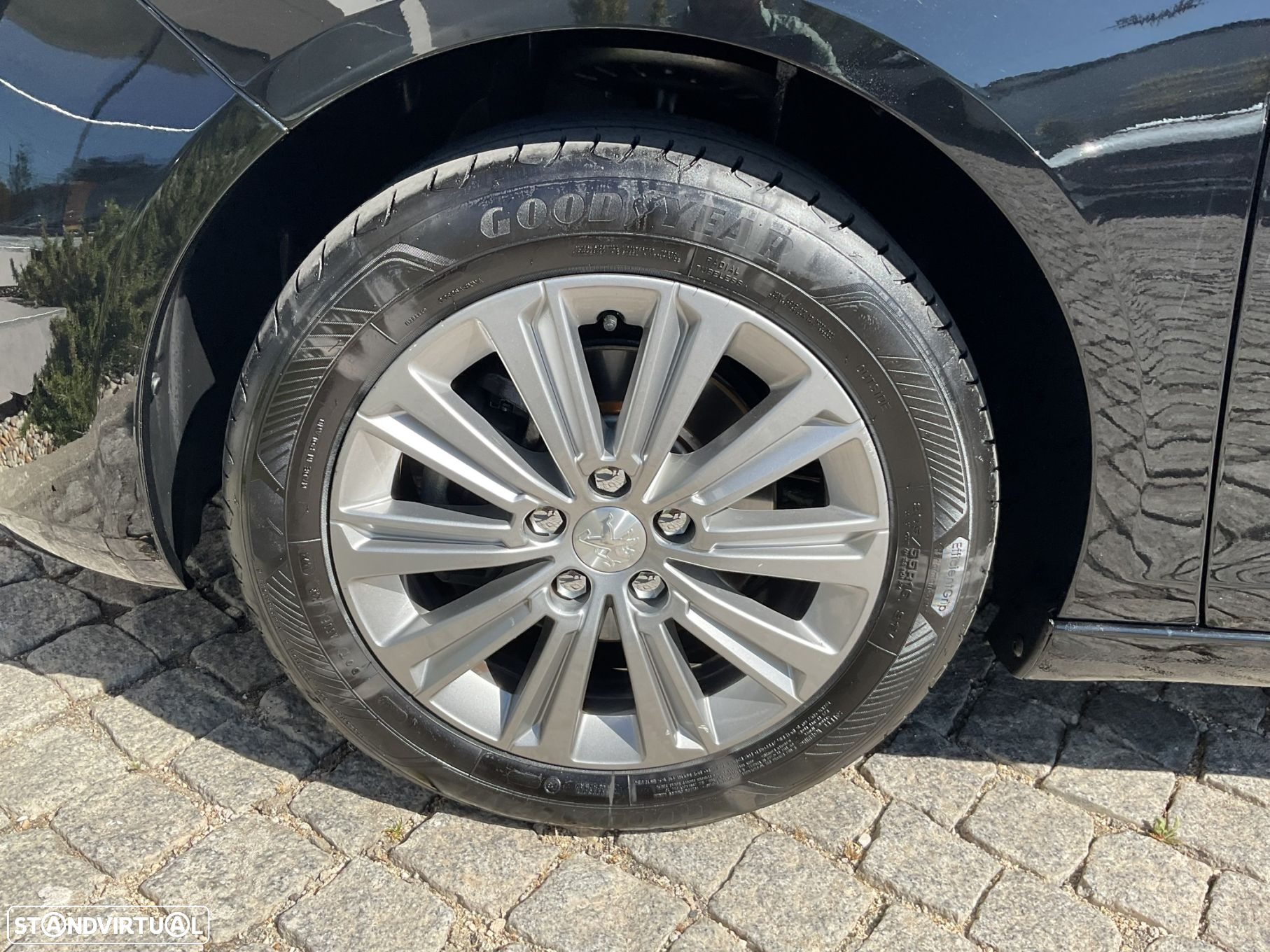 Peugeot 308 1.2 PureTech Allure EAT8 - 14