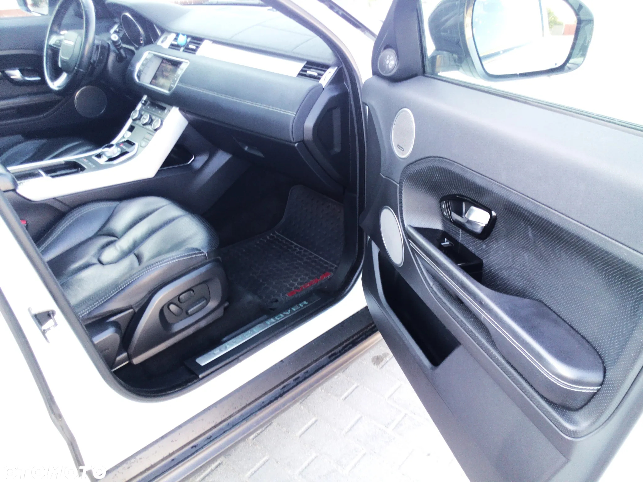 Land Rover Range Rover Evoque - 15