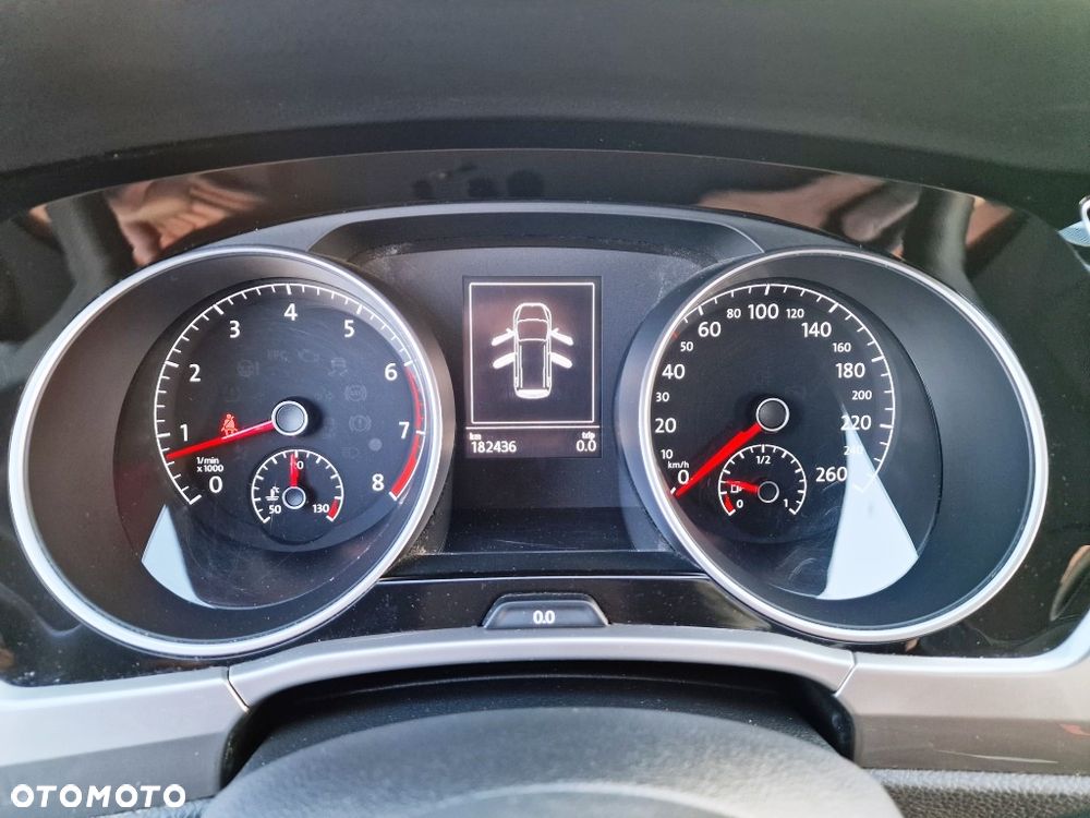 Volkswagen Touran - 13