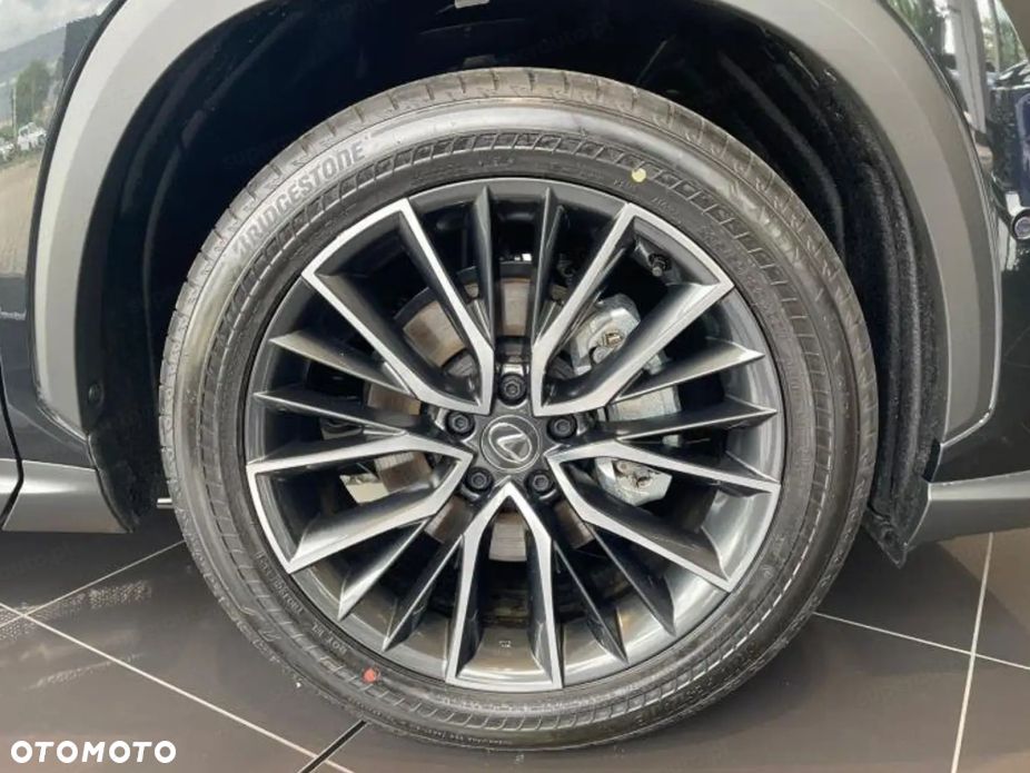 Lexus NX - 16