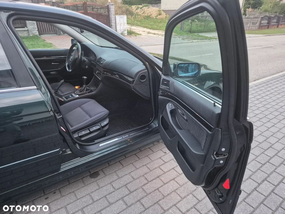 BMW Seria 5 520i - 12