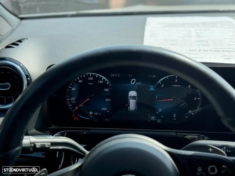 Mercedes-Benz GLA 200 d 4Matic 8G-DCT Special Edition - 11