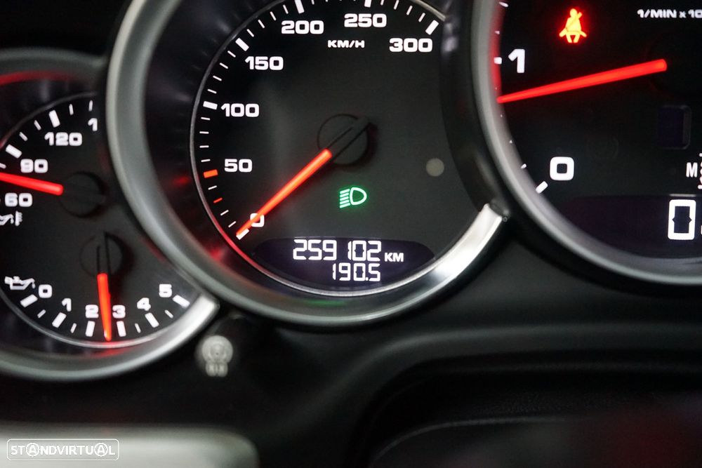 Porsche Panamera Platinum Edition - 27