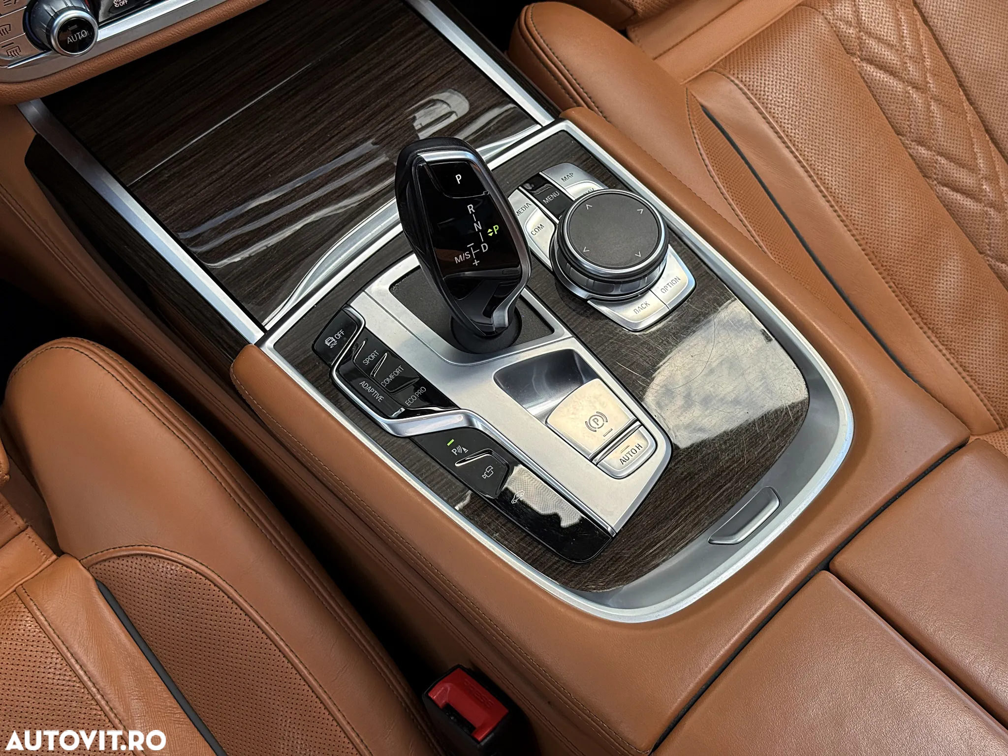 BMW Seria 7 750Li xDrive - 16