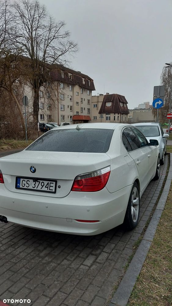 BMW Seria 5 528i - 15