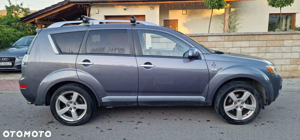 Mitsubishi Outlander 2.0 DID Intense - 3
