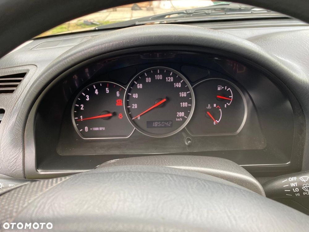 Suzuki Grand Vitara 2.0 TDi - 11