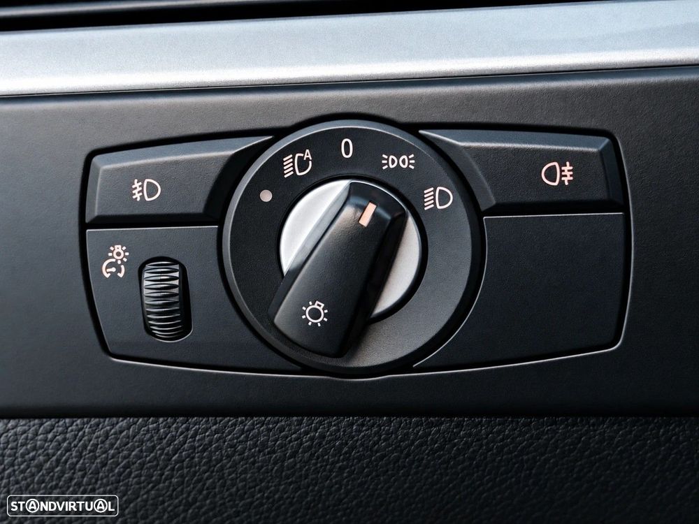 BMW 520 dA Executive - 27