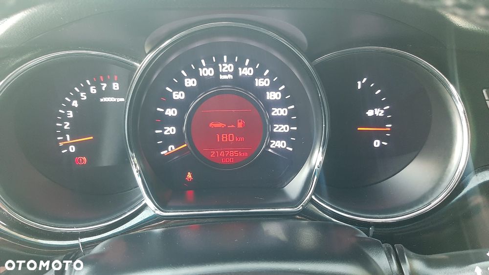 Kia Ceed 1.6 GDI Dream Team Edition - 17
