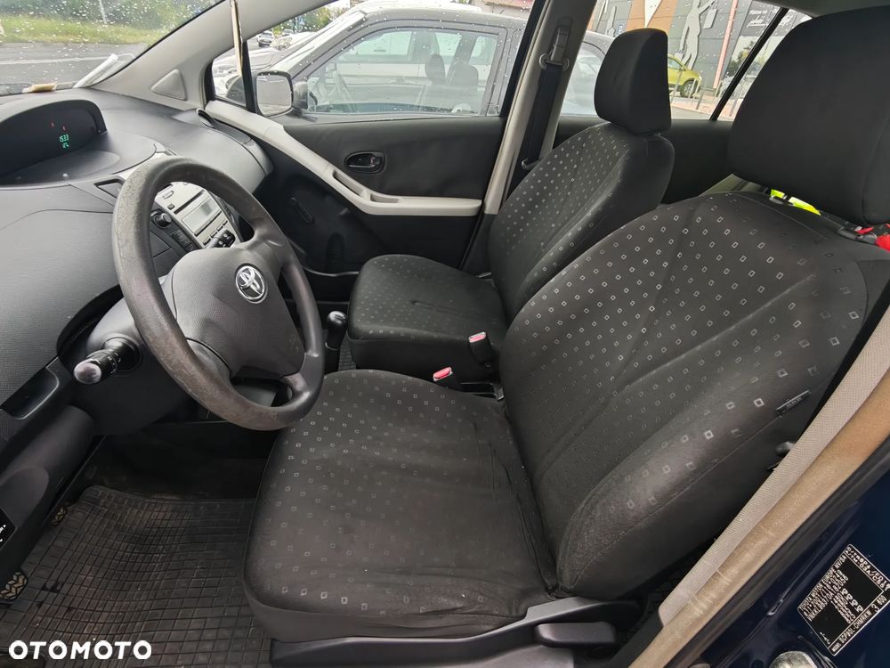 Toyota Yaris 1.3 Sol - 18