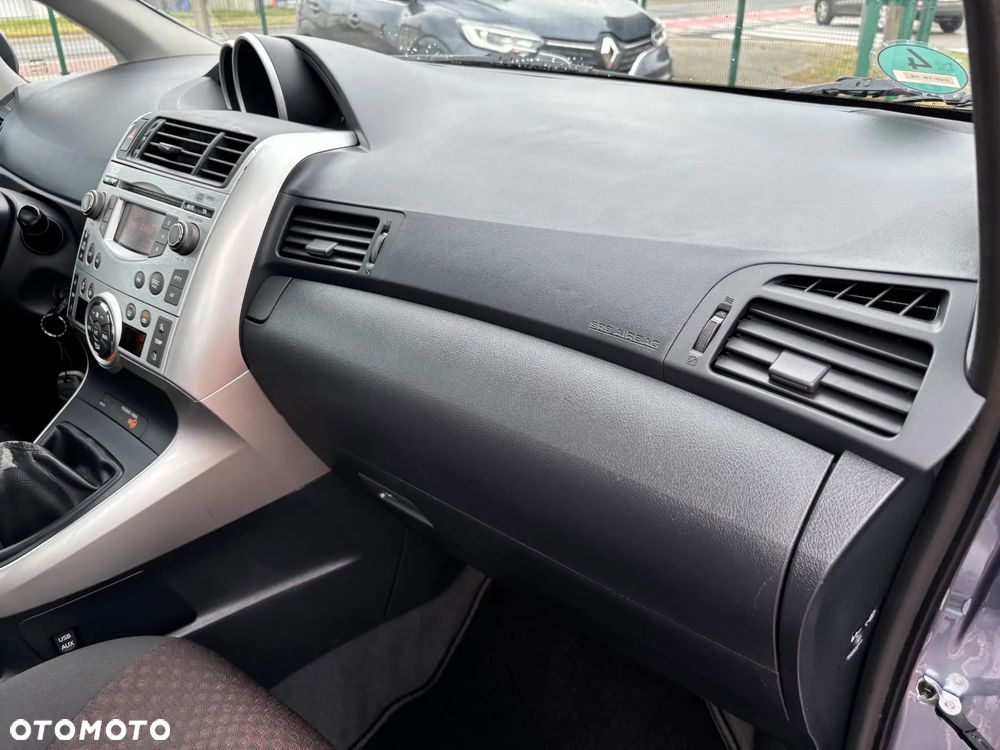 Toyota Verso 1.6 Edition - 21