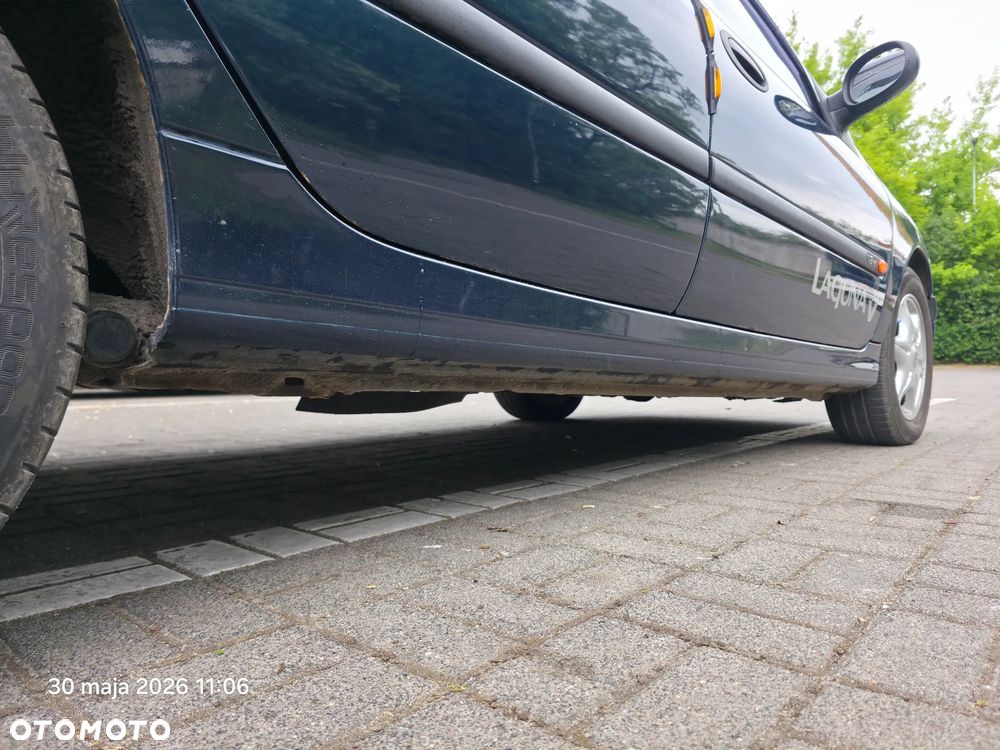 Renault Laguna 1.8 RXT - 12