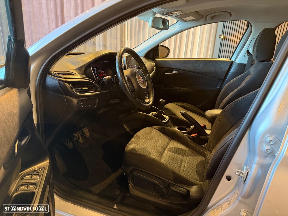 Fiat Tipo Station Wagon 1.3 M-Jet Lounge J17 - 18