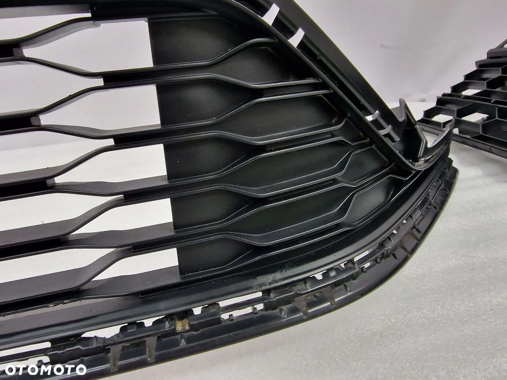 VW GOLF VII R-LINE 7 5G0 LIFT 16- KRATKA ŚRODKOWA ZDERZAKA PRZEDNIEGO PRZÓD , NR 5G0853677AC , NR AUKCJI KR204 - 6