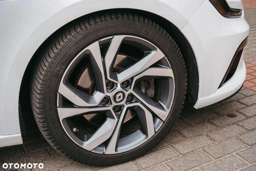Renault Megane ENERGY TCe 205 EDC GT - 21