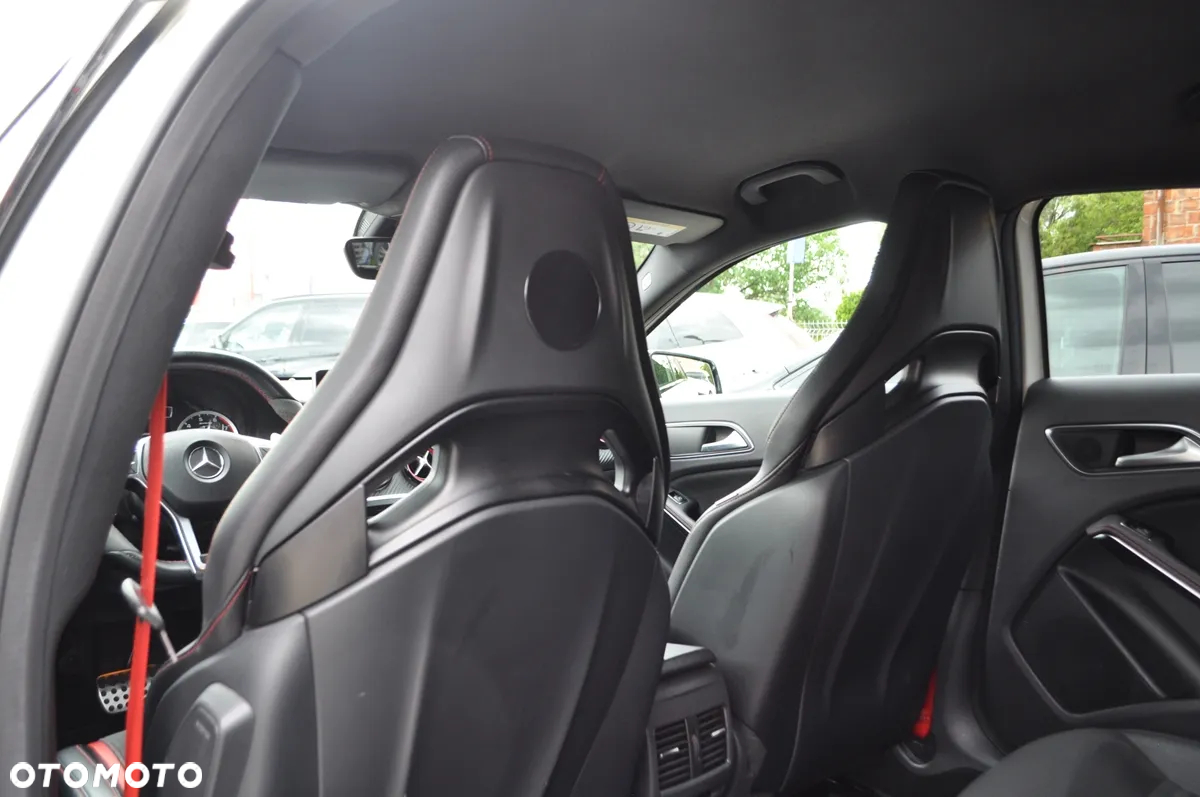 Mercedes-Benz Klasa A 45 AMG 4-Matic - 33