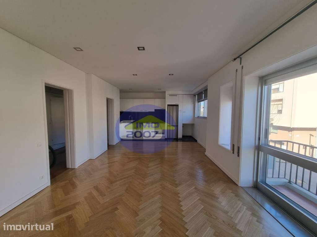 Apartamento T3 em Anta - Grande imagem: 2/28