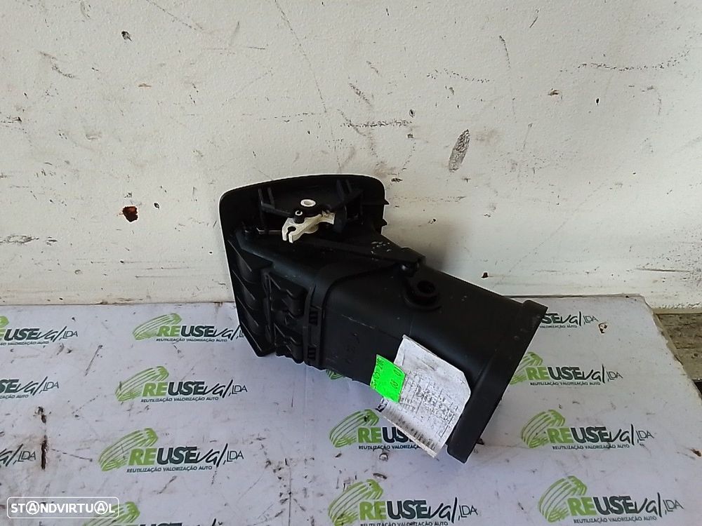 Grelha De Ventilação Esq Volvo C30 (533) - 2