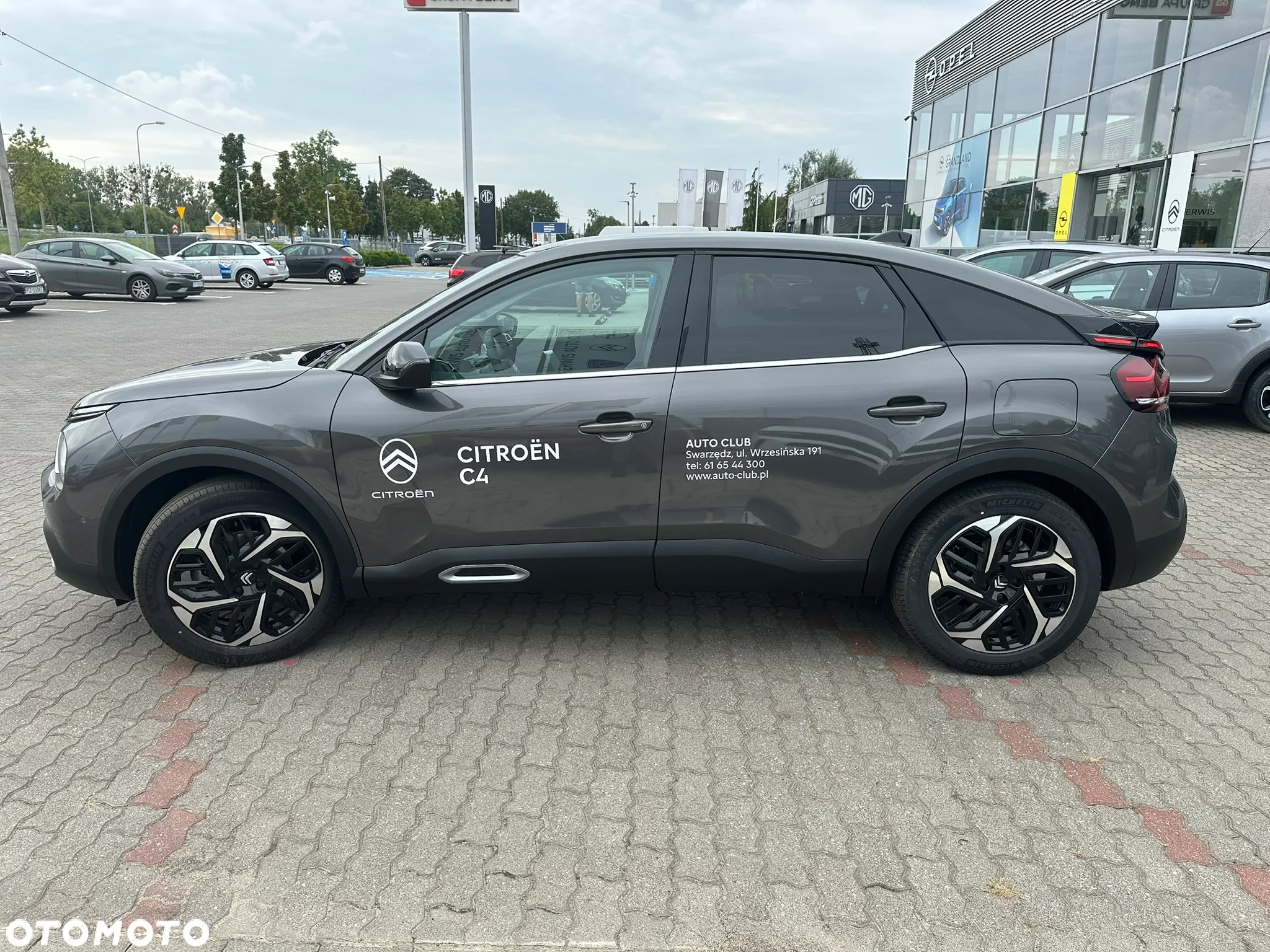 Citroën C4 1.2 PureTech Max S&S - 10