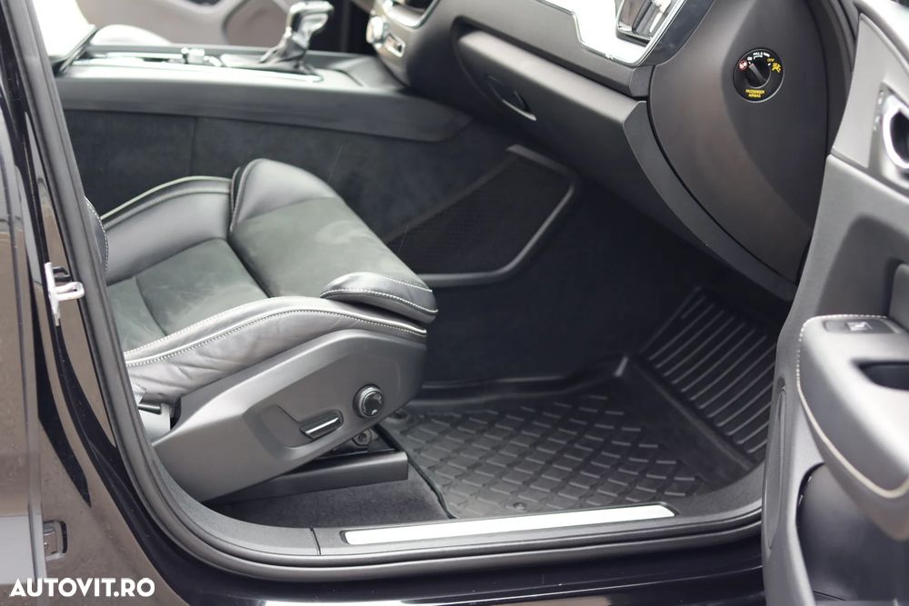 VOLVO XC60 2019 — imagine 26