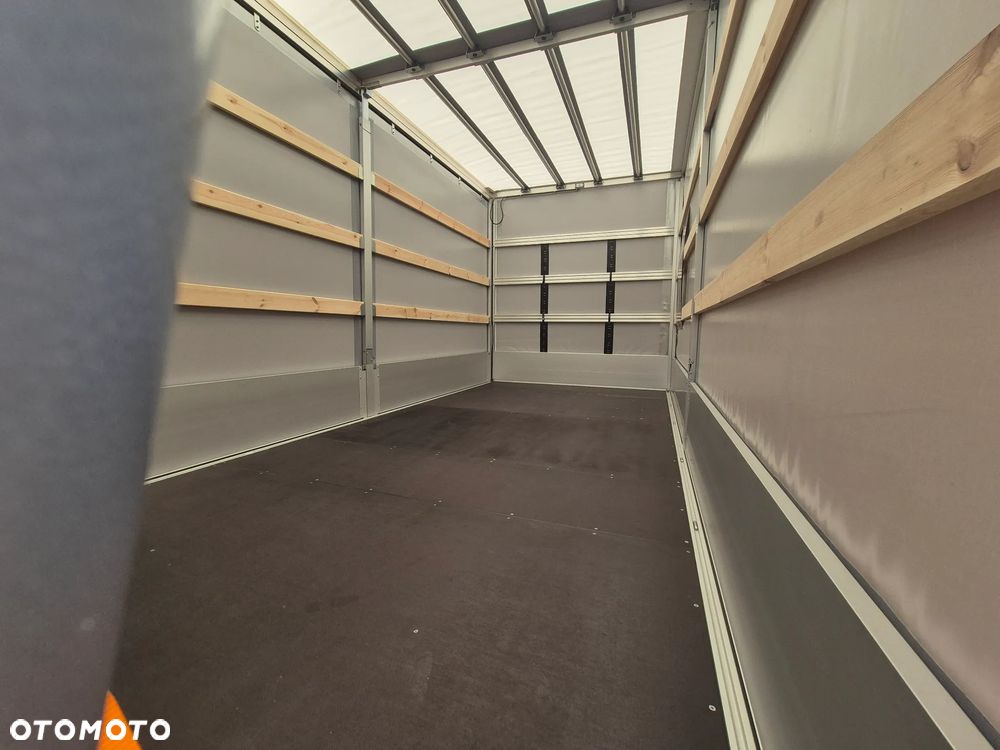 Volkswagen Crafter 35 - 18