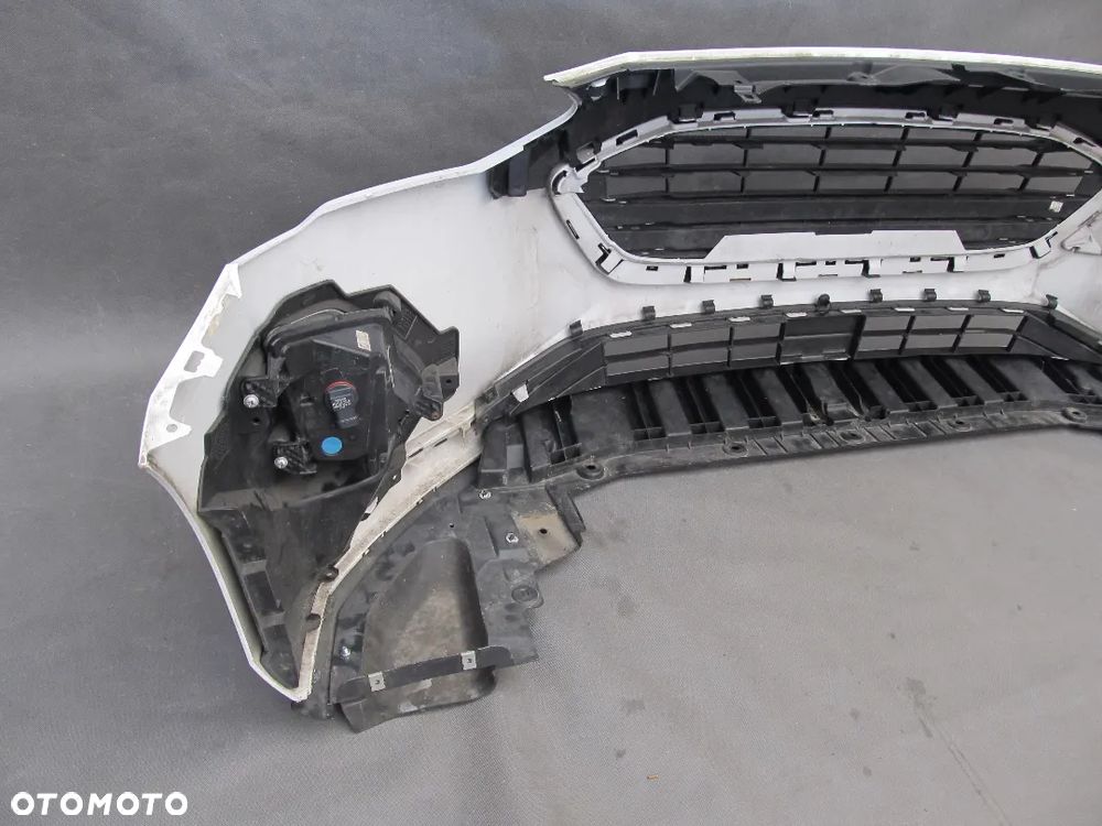 Zderzak przedni Ford Focus MK4 18 - 22 Frozen White - 19