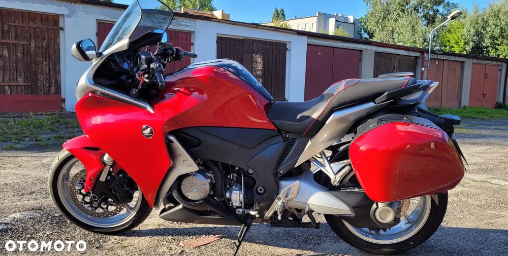 Honda VFR - 4