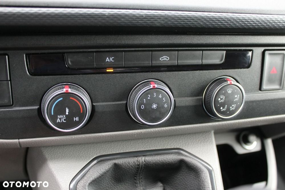 Volkswagen Transporter - 17