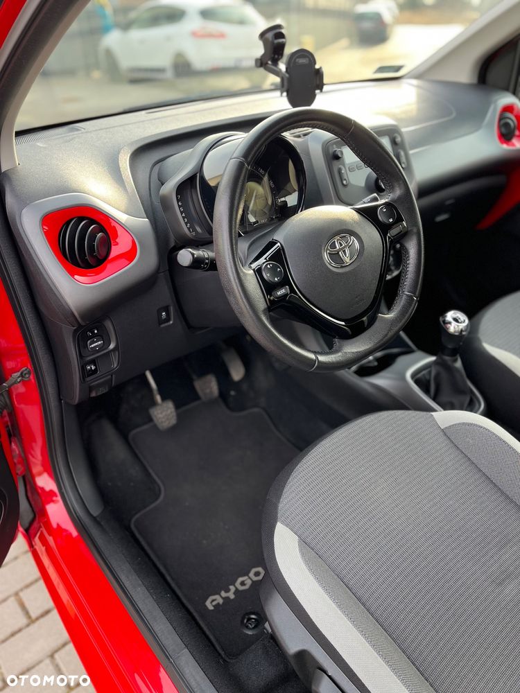 Toyota Aygo 1.0 VVT-i Color Edition - 10