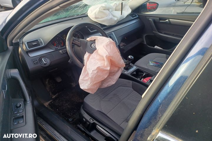 Broasca usa fata stanga 3C1837015A Volkswagen VW Passat B7  [din 2010 pana  2015] seria Variant wag - 7