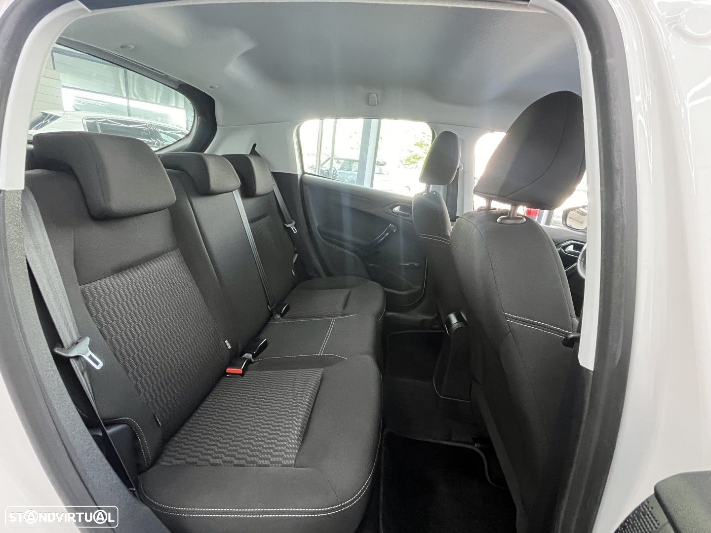 Peugeot 208 1.2 PureTech Active - 14