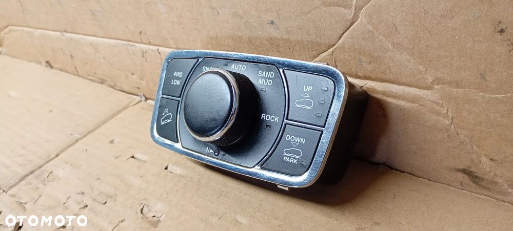 Panel sterowania przełączniki regulacji zawieszenia napędu Jeep Grand Cherokee WK2 P56046233AC - 4