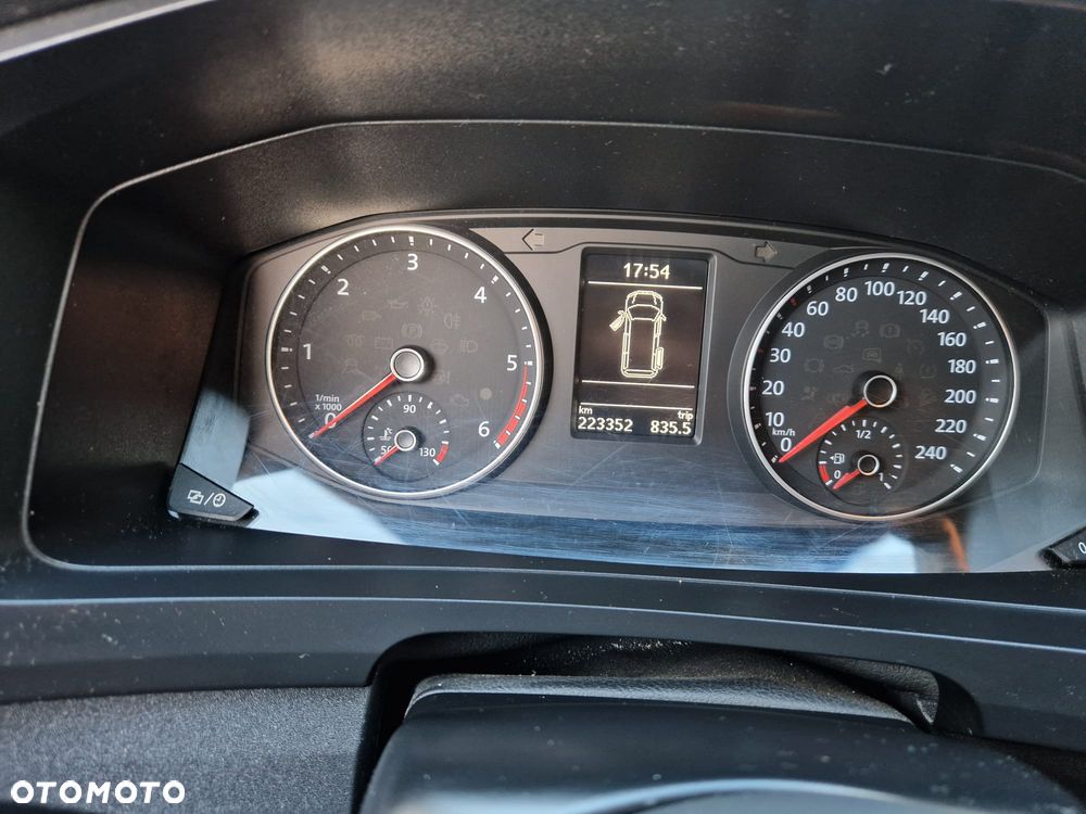 Volkswagen Multivan - 22