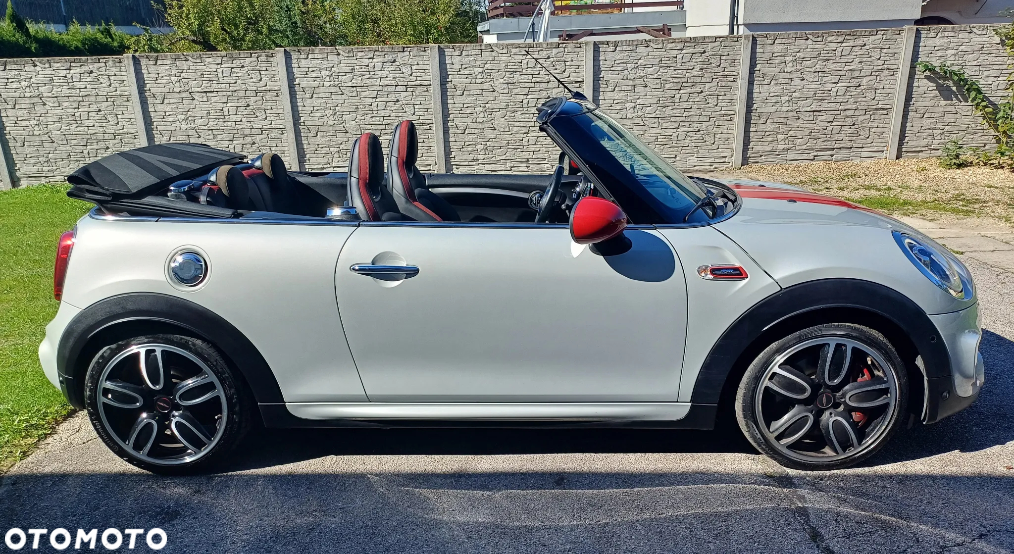 MINI John Cooper Works Cabrio - 9