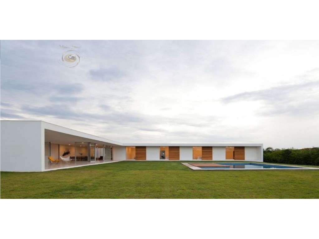 Moradia para restauro na zona de praias. - Grande imagem: 2/26